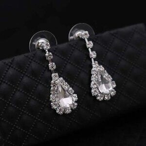 ELEGANT CLEAR RHINESTONE CRYSTAL STUD EARRINGS, BRIDAL WEDDING, SILVER‎ WHITE
